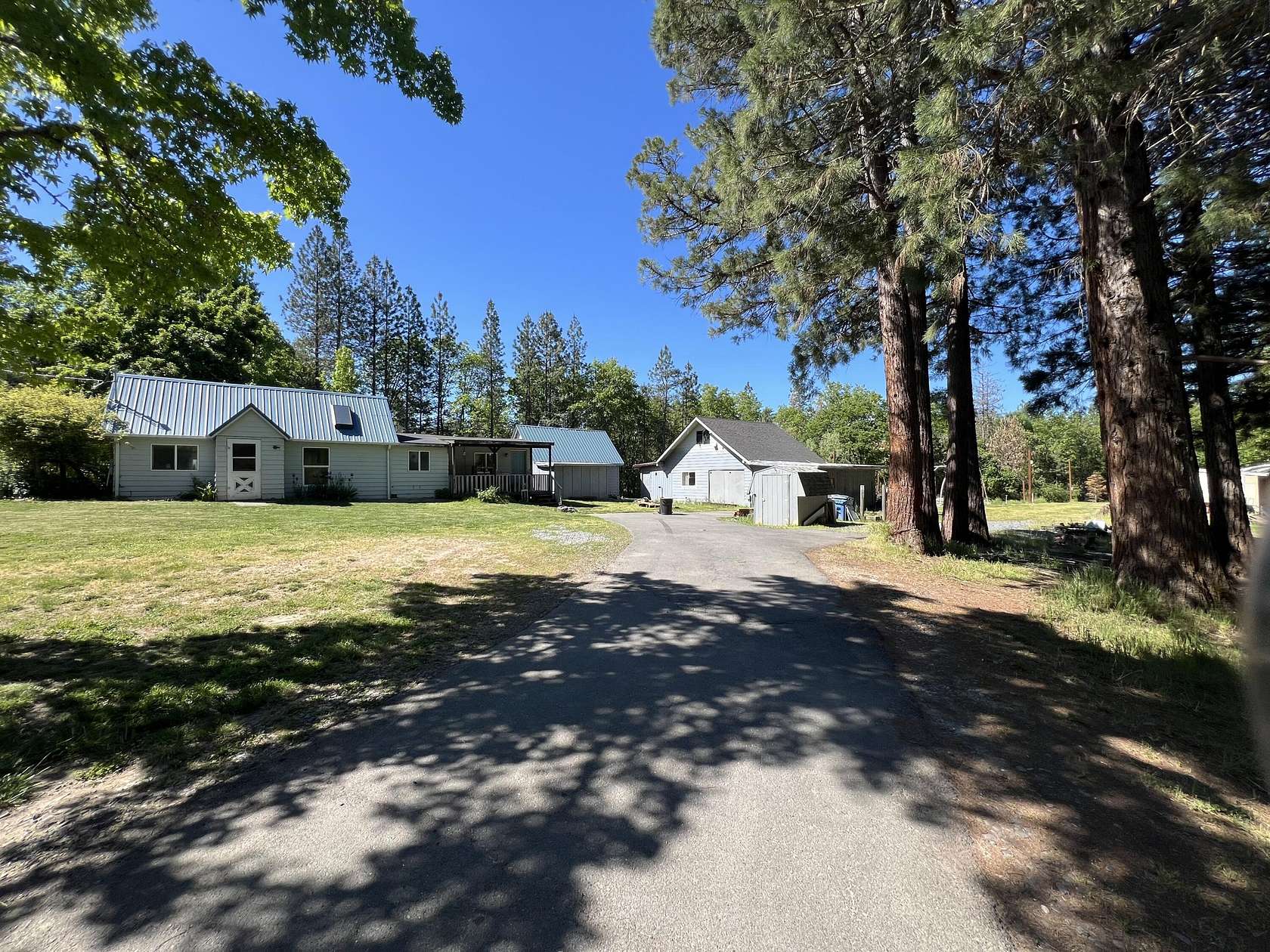 3.7 Acres of Residential Land with Home for Sale in Grants Pass, Oregon