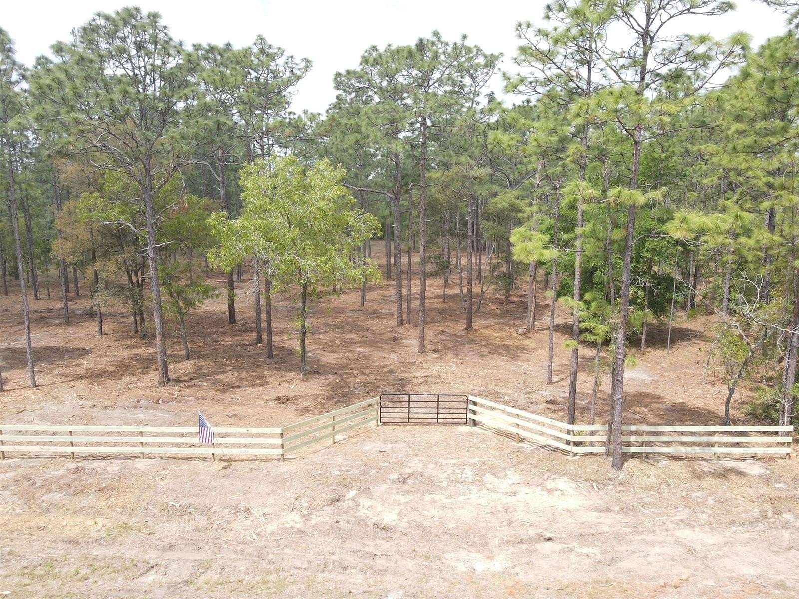 0.99 Acres of Residential Land for Sale in Dunnellon, Florida