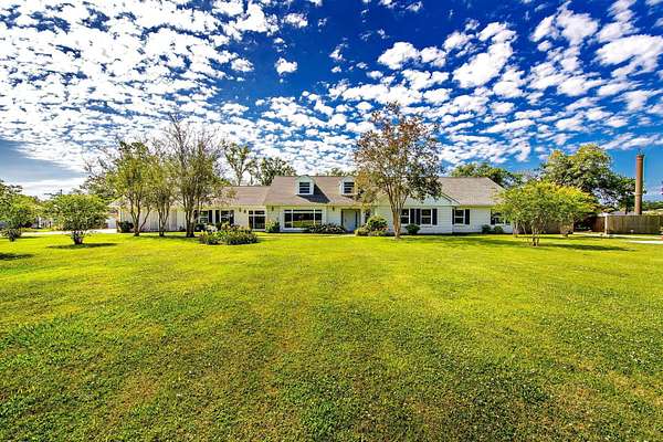 2.9 Acres of Residential Land with Home for Sale in Houma, Louisiana