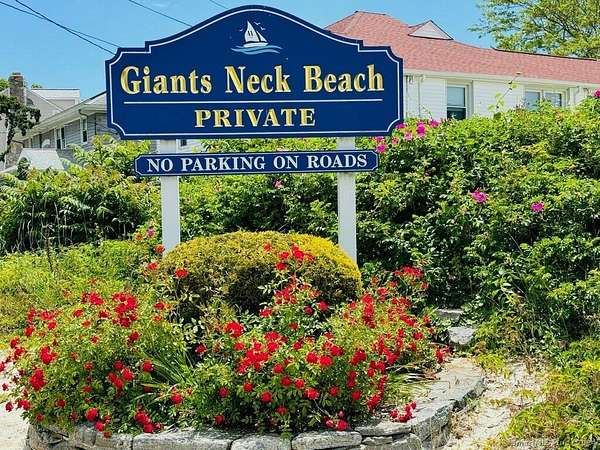 0.25 Acres of Residential Land for Sale in East Lyme Town, Connecticut