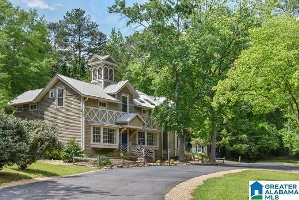 1.64 Acres of Residential Land with Home for Sale in Anniston, Alabama