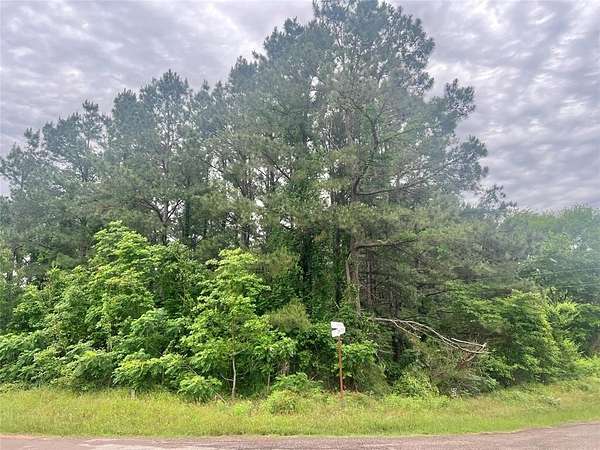 10.8 Acres of Land for Sale in Mount Pleasant, Texas
