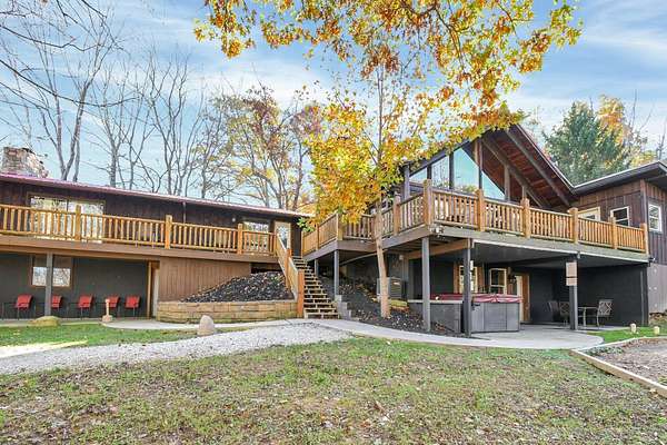 7 Acres of Residential Land with Home for Sale in Rockbridge, Ohio