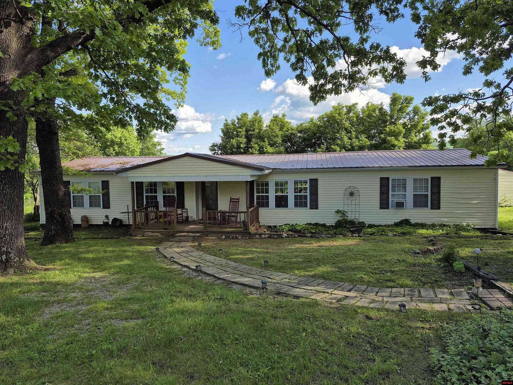 2.2 Acres of Residential Land with Home for Sale in Flippin, Arkansas