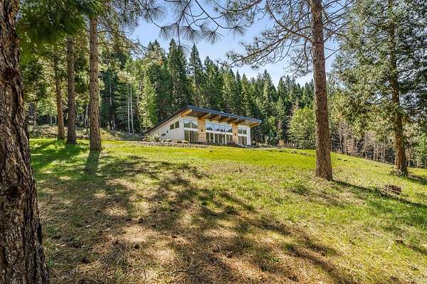 21.8 Acres of Land with Home for Sale in White City, Oregon