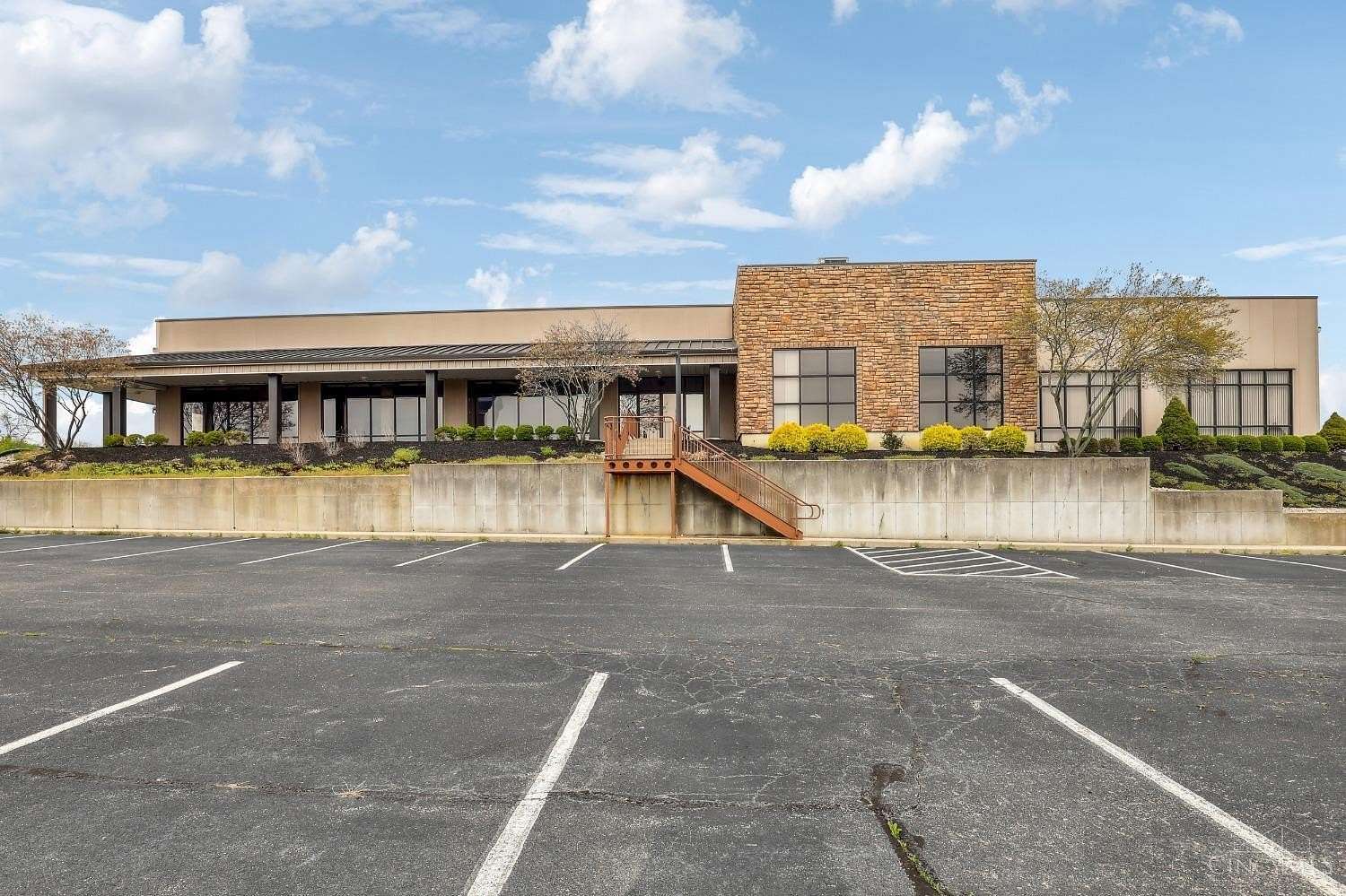 2.17 Acres of Improved Commercial Land for Sale in Monroe, Ohio