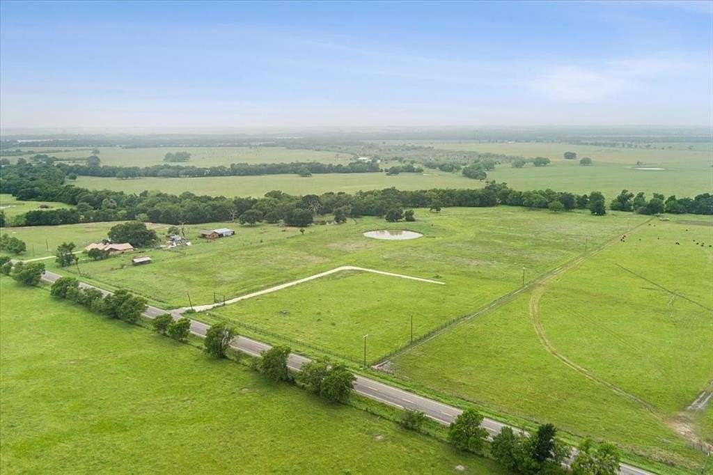 14.6 Acres of Land for Sale in Marlin, Texas