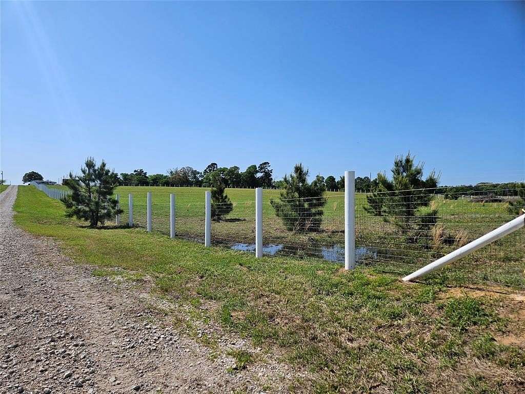 60 Acres of Recreational & Residential Land for Sale in Chandler, Texas