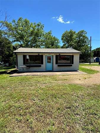 0.24 Acres of Mixed-Use Land for Sale in Malakoff, Texas