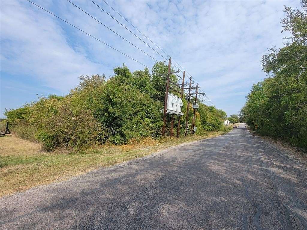1.6 Acres of Residential Land for Sale in Farmersville, Texas