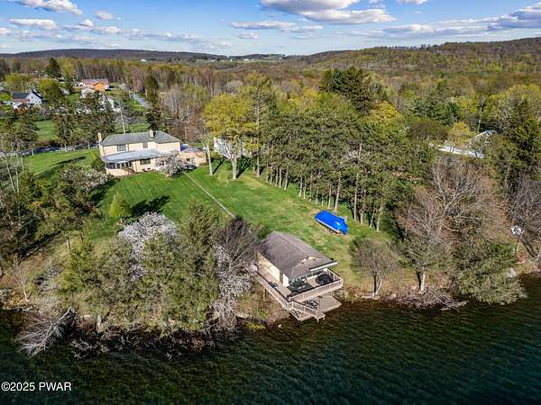 3.4 Acres of Residential Land with Home for Sale in Carbondale, Pennsylvania