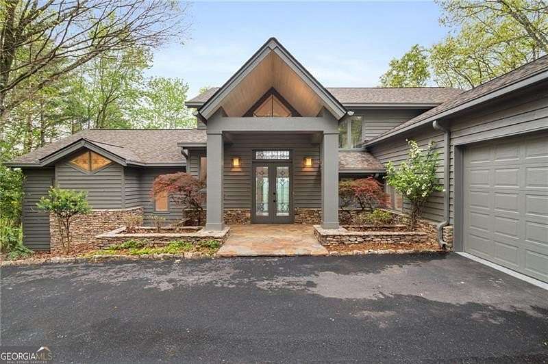 1.5 Acres of Residential Land with Home for Sale in Big Canoe, Georgia