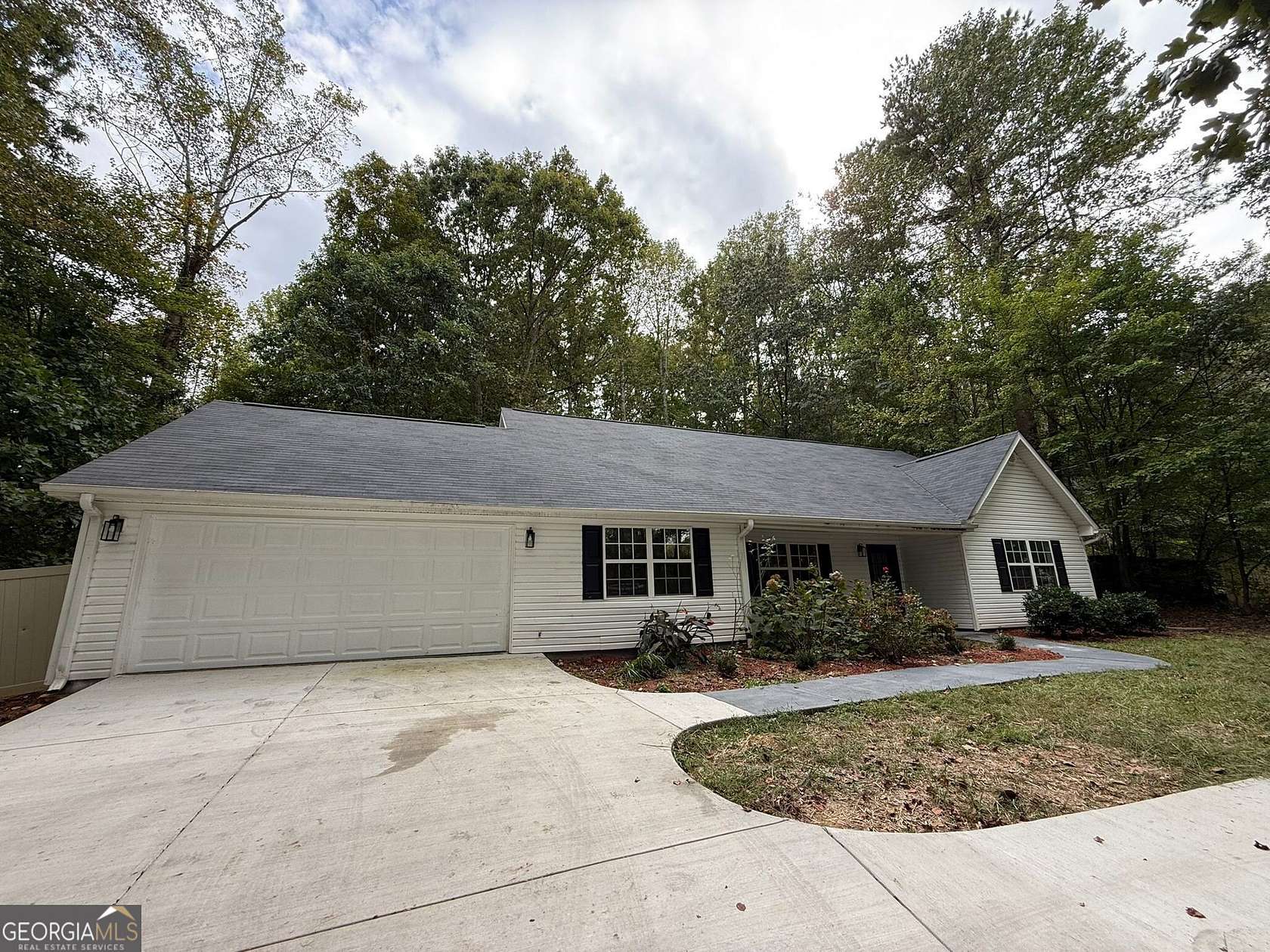 1.57 Acres of Residential Land with Home for Sale in Dallas, Georgia