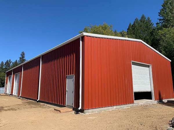 194 Acres of Recreational Land with Home for Sale in Willits, California