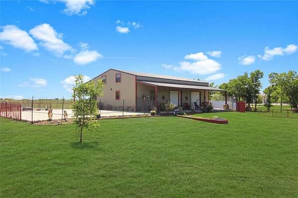 29 Acres of Agricultural Land with Home for Sale in Kaufman, Texas