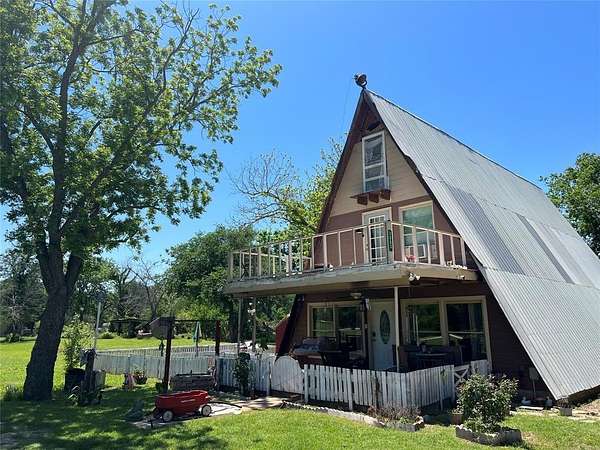 3 Acres of Residential Land with Home for Sale in Dublin, Texas