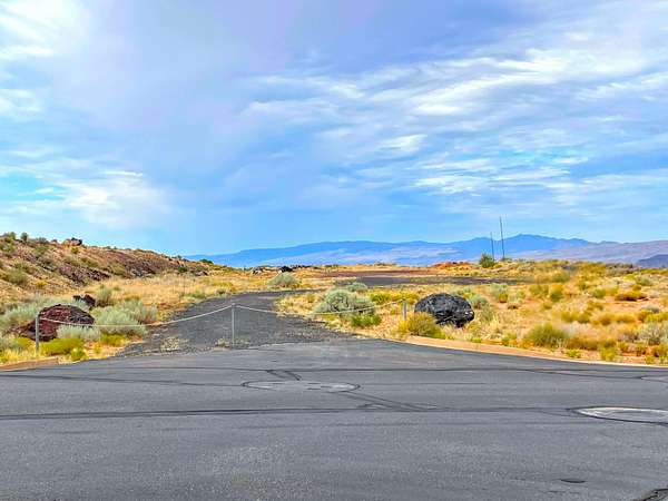14 Acres of Land for Sale in St. George, Utah