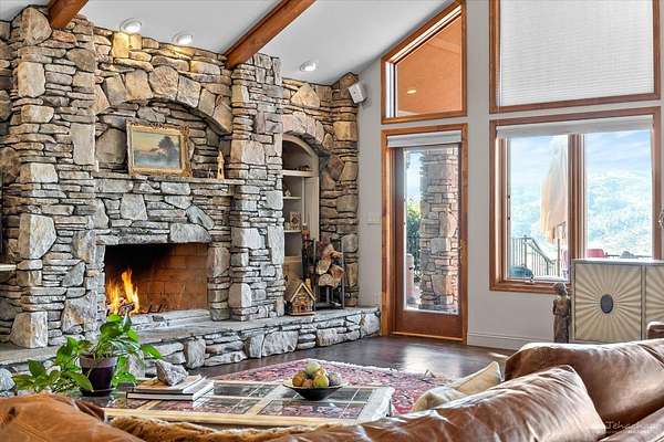 3.12 Acres of Residential Land with Home for Sale in Tehachapi, California