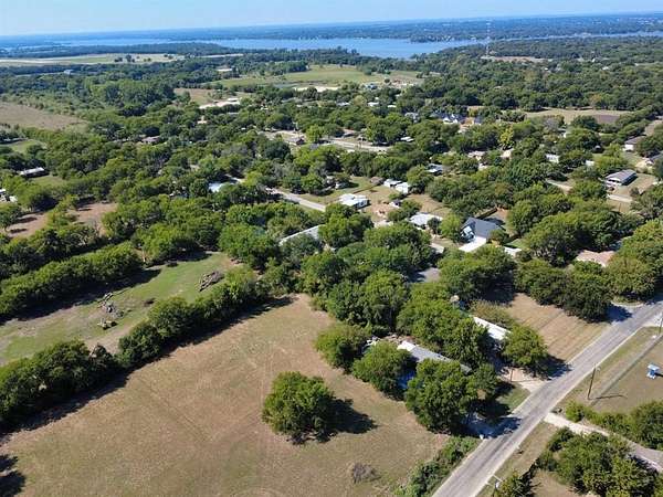 1 Acre of Residential Land for Sale in Newark, Texas