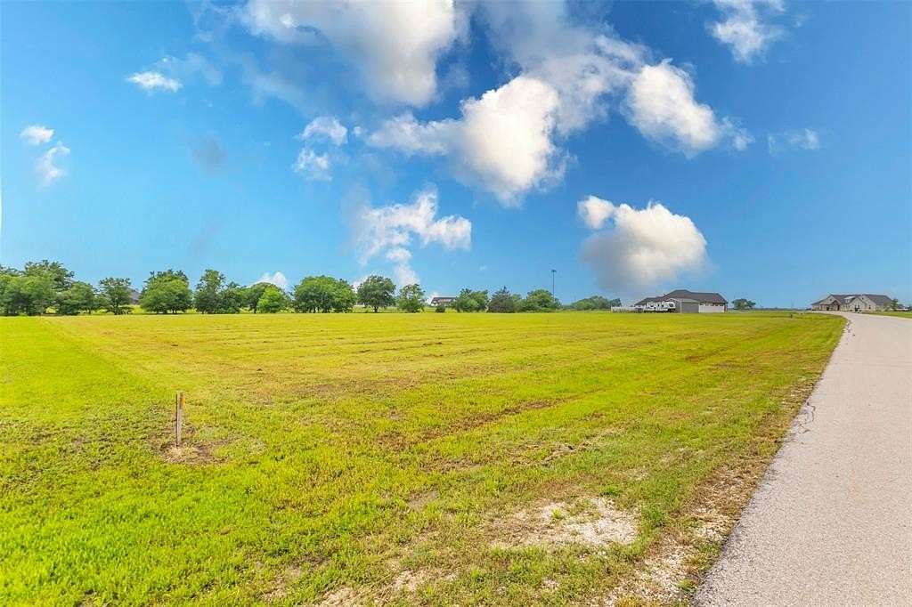 2 Acres of Residential Land for Sale in Grandview, Texas