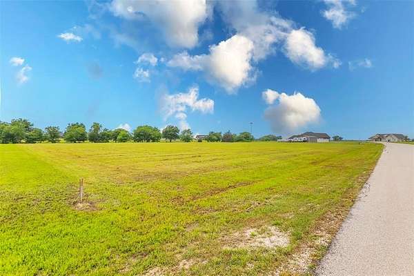 2 Acres of Residential Land for Sale in Grandview, Texas