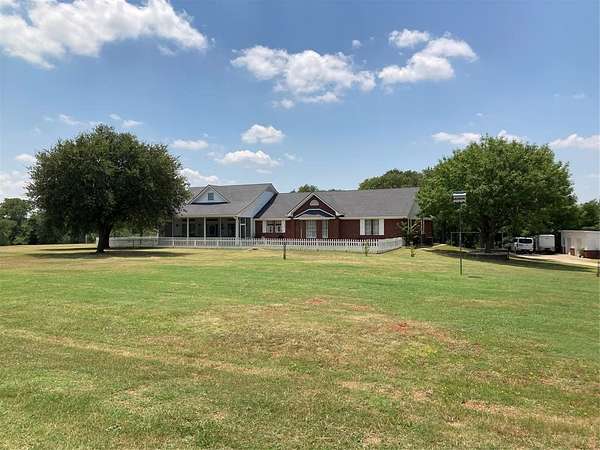 10.4 Acres of Land with Home for Sale in Waco, Texas