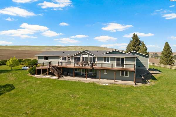 22 Acres of Land with Home for Sale in Colfax, Washington