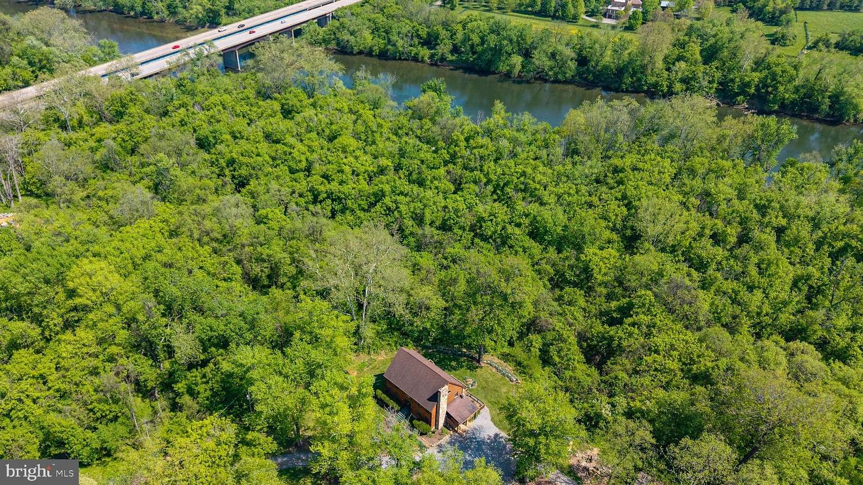 8.53 Acres of Residential Land with Home for Sale in Boyce, Virginia