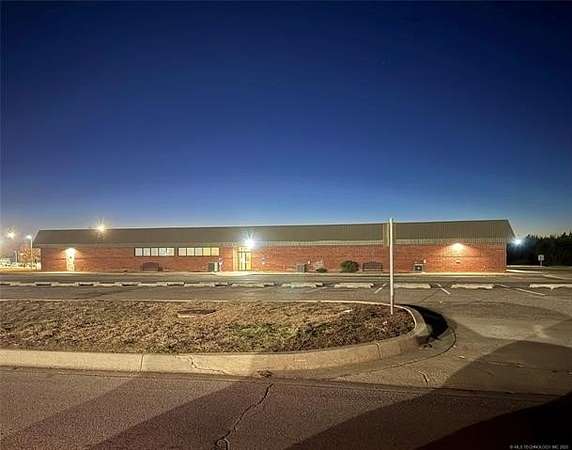 2.77 Acres of Improved Commercial Land for Sale in Shawnee, Oklahoma