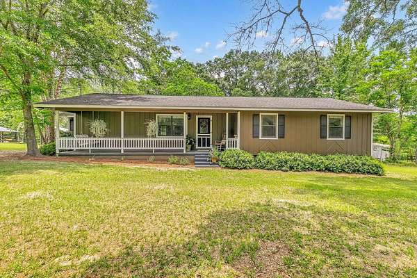 6 Acres of Residential Land with Home for Sale in Andalusia, Alabama