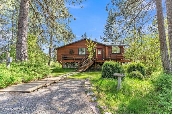 8 Acres of Land with Home for Sale in Bonners Ferry, Idaho