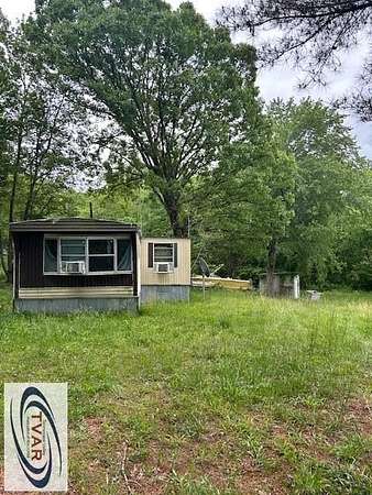 6 Acres of Residential Land for Sale in Big Sandy, Tennessee