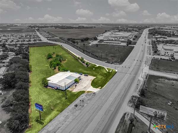 4.39 Acres of Improved Commercial Land for Sale in Seguin, Texas