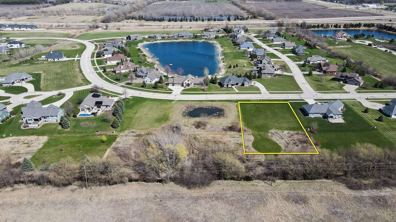 0.91 Acres of Residential Land for Sale in Fond du Lac, Wisconsin