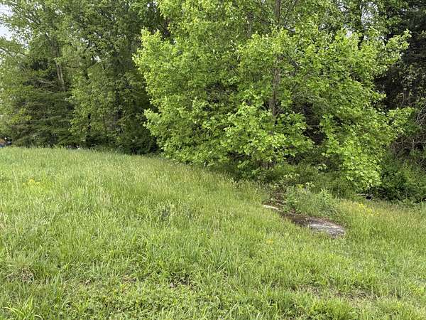 1 Acre of Residential Land for Sale in London, Kentucky
