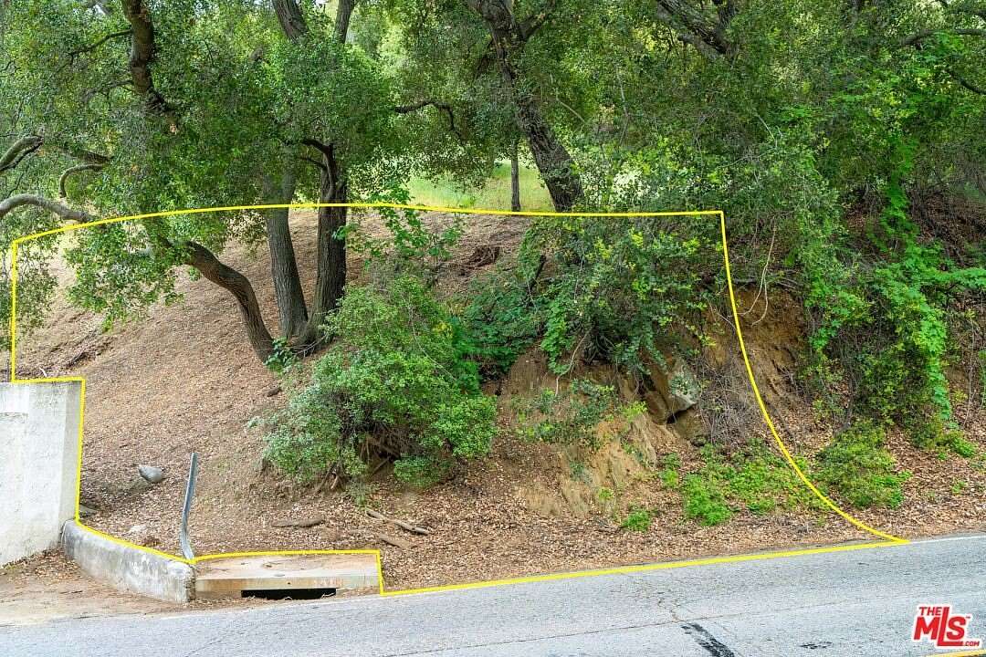 0.25 Acres of Residential Land for Sale in Calabasas, California