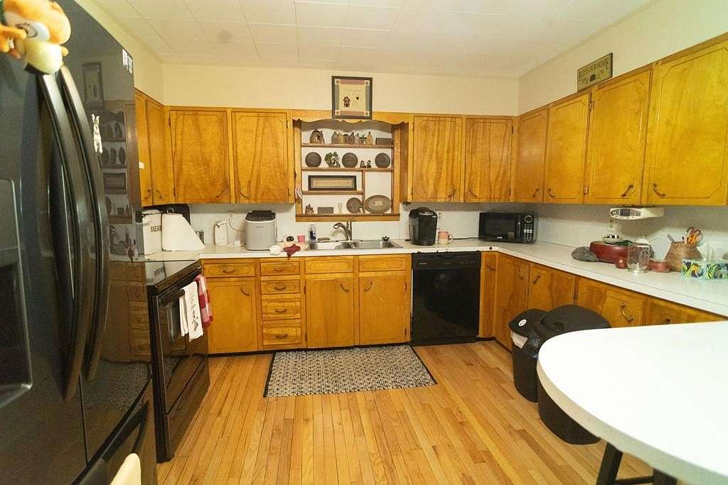 4.66 Acres of Residential Land with Home for Sale in Honaker, Virginia