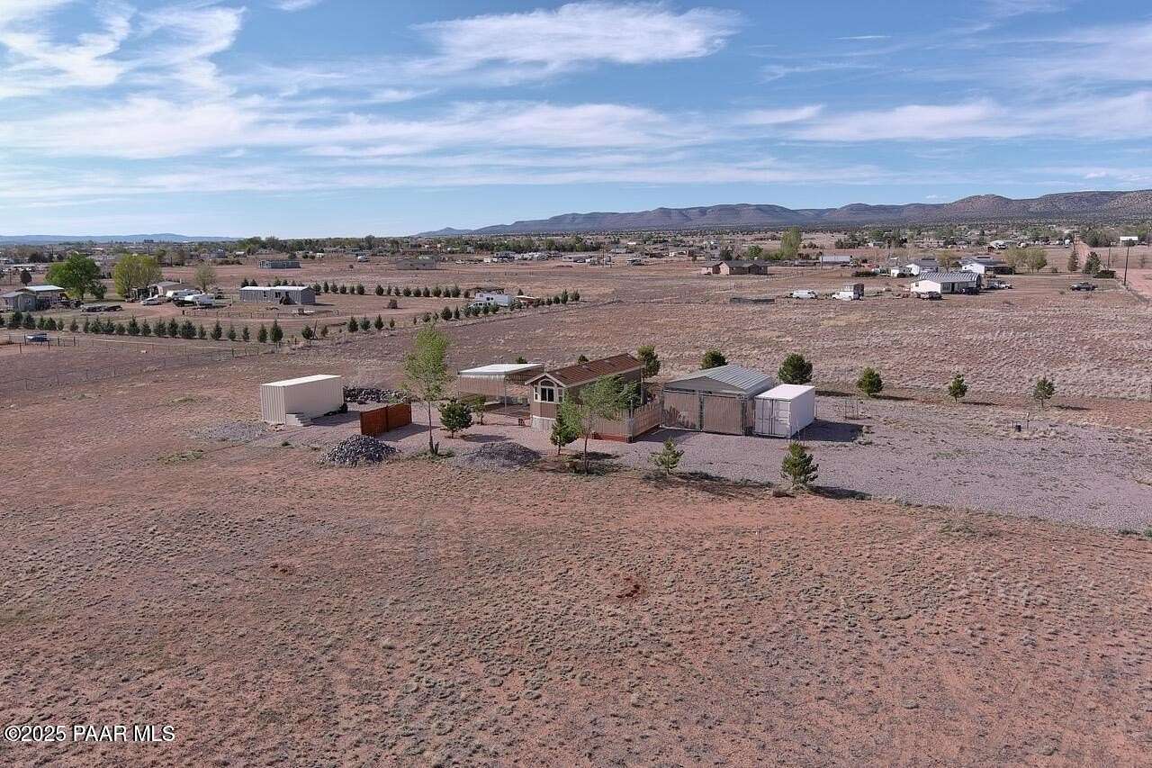 2.5 Acres of Residential Land with Home for Sale in Paulden, Arizona