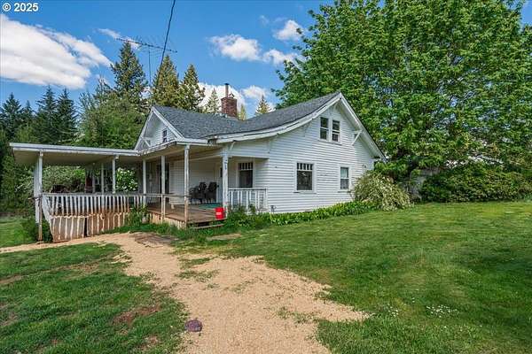 144 Acres of Land with Home for Sale in Beavercreek, Oregon