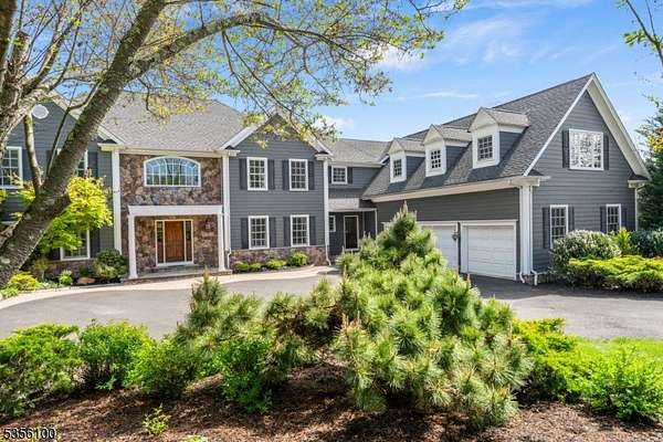 2.76 Acres of Residential Land with Home for Sale in Chatham Township, New Jersey