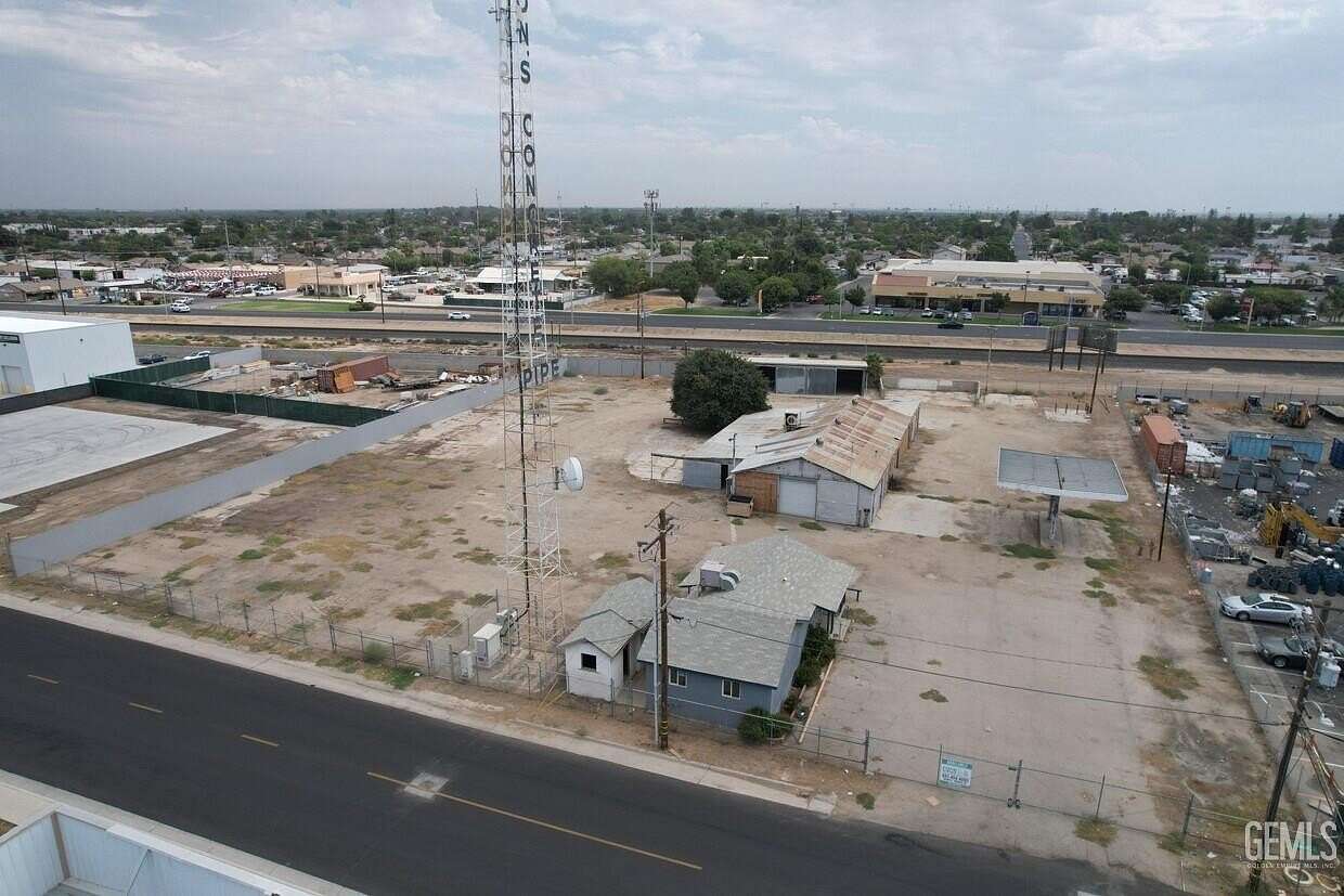 1.48 Acres of Commercial Land for Sale in Delano, California