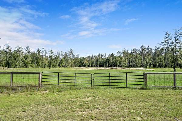 18.7 Acres of Recreational & Residential Land for Sale in Kountze, Texas