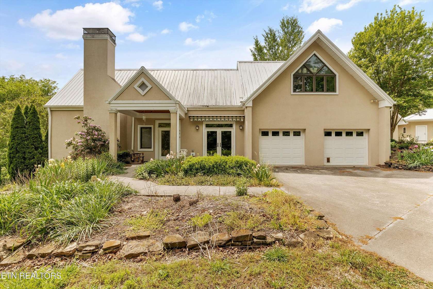 19 Acres of Land with Home for Sale in Maryville, Tennessee