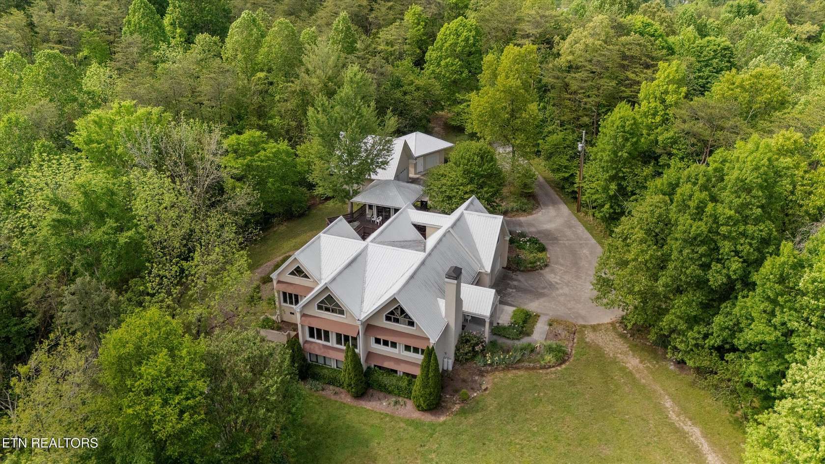 19 Acres of Land with Home for Sale in Maryville, Tennessee