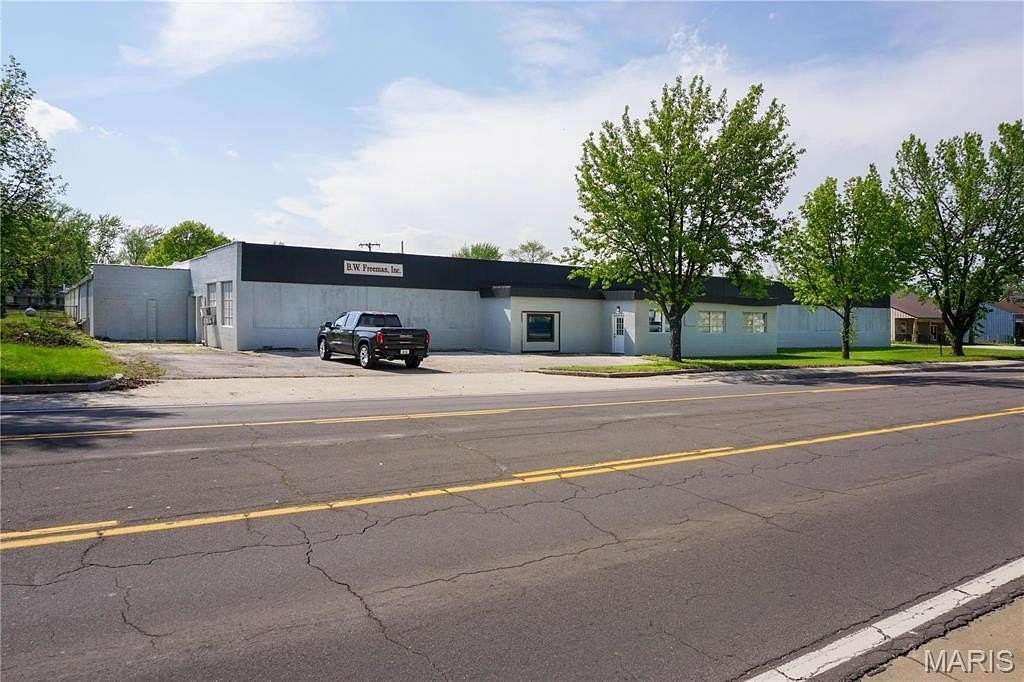 2.1 Acres of Improved Commercial Land for Sale in Cuba, Missouri
