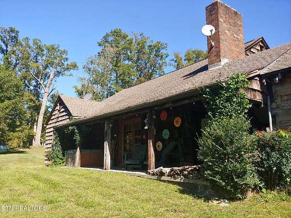 12 Acres of Land with Home for Sale in Knoxville, Tennessee