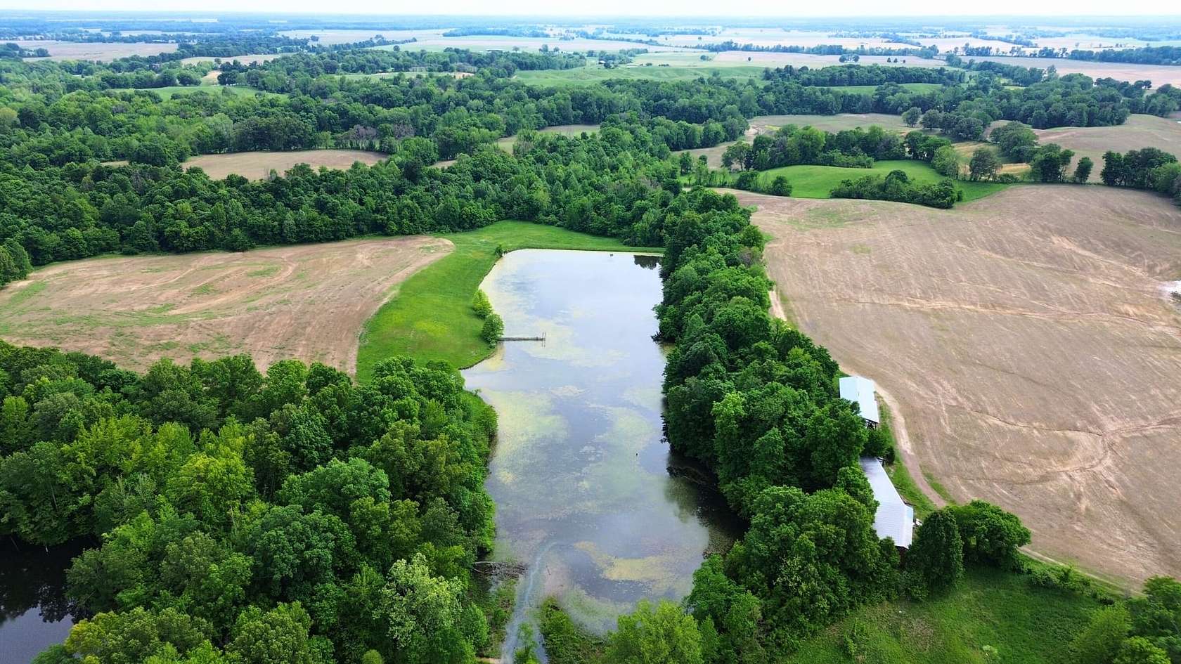 130 Acres of Land with Home for Sale in Hornbeak, Tennessee