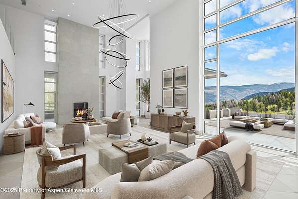 5.3 Acres of Residential Land with Home for Sale in Aspen, Colorado