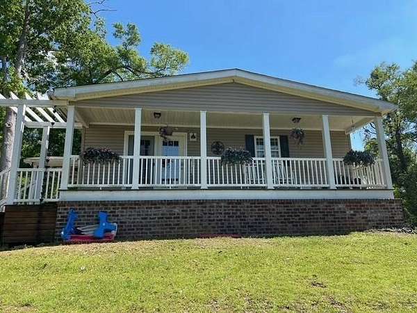 2 Acres of Residential Land with Home for Sale in Jonesville, Louisiana