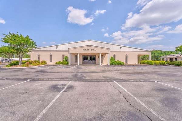 3.7 Acres of Improved Commercial Land for Sale in Dalton, Georgia